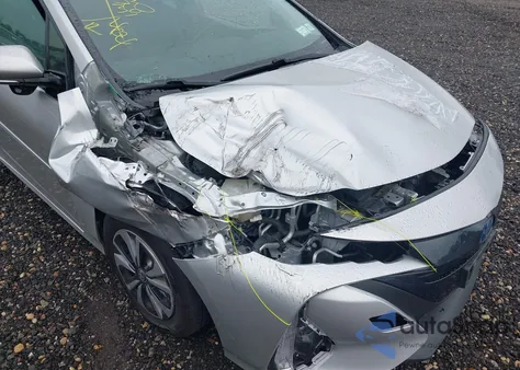 2017 Toyota Prius Prime Premium z USA, uszkodzony, nr VIN JTDKARFP4H3039621